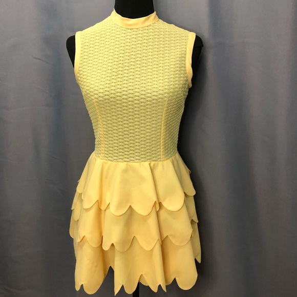 Vintage mustard yellow scalloped skirt dress - Picture 2 of 5